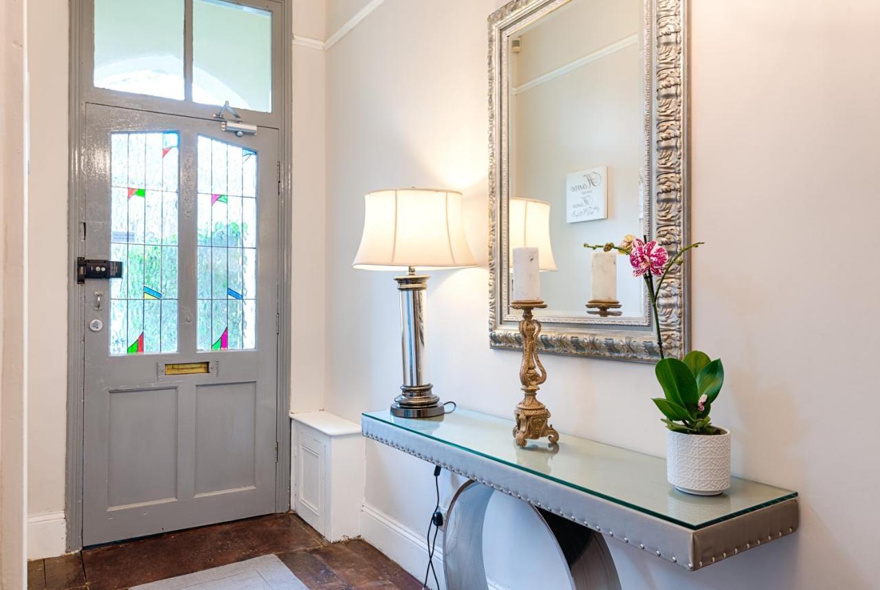 Willows-Cardiff Guest House エクステリア 写真